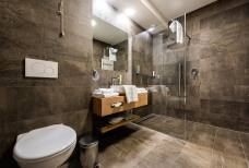Hotel Gnaid - Bagno camera 204
