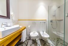 Hotel Spanglwirt - Bagno camera 102