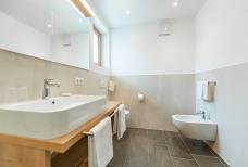 Alphotel Stocker - Bad Zimmer 227