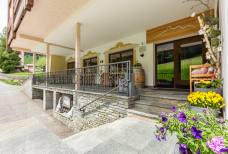 Hotel Alpenfrieden - Rampa di accesso all'ingresso principale
