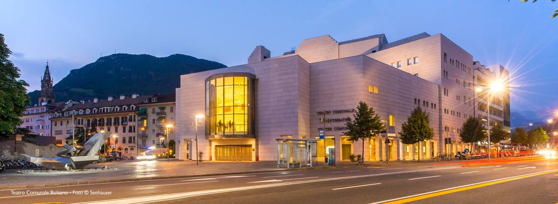 Teatro Comunale di Bolzano Teatro Comunale di Bolzano