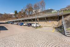 Bahnhof Vintl - Parkplatz und Zugangsweg