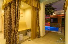 Wellness Hotel Engel - Hallenbad -1. Stock