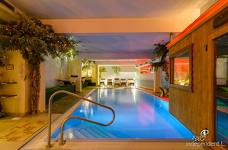 Wellness Hotel Engel - Hallenbad -1. Stock