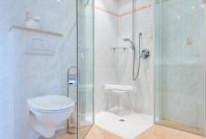 Badezimmer 107