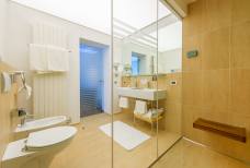 Hotel Meranerhof - Badezimmer Suite Nr. 202