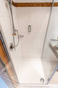 Bagno della stanza 105