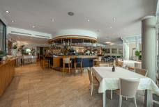 Speisesaal und Bar