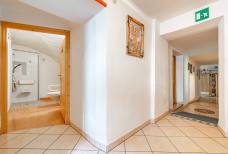 Bad Schüsslerhof - Bagno accessibile nel corridoio ad uso privato