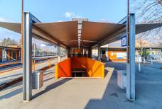 Stazione Merano: Scale verso sottopassaggio