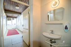 Kabinenbahn Ciampinoi - Wolkenstein in Gröden - Toilette Bergstation