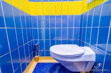 Iceforum Latsch - Toilette Erdgeschoss (Eingangsbereich, Umkleidebereich)