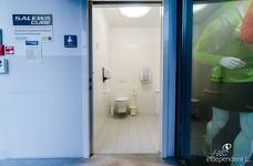 Palestra di arrampicata Salewa Cube - Bagno accessibile