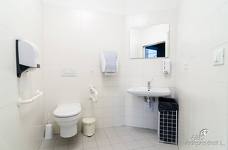 Palestra di arrampicata Salewa Cube - Bagno accessibile