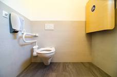Pesca sportiva Sandwirt - Bagno accessibile per persone disabili e fasciatoio