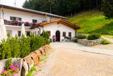 Zufahrtsrampe zum Gasthaus
