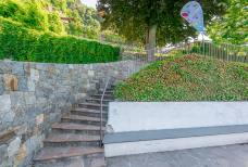 Schwimmbad Schlanders - Garten und Liegewiese