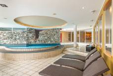 Design Hotel Feldmilla - Gradini per la piscina coperta